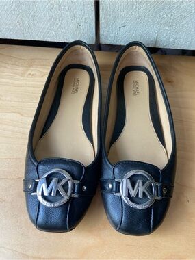 Michael Kors Black Leather Logo Round-Toe Ballet Flats